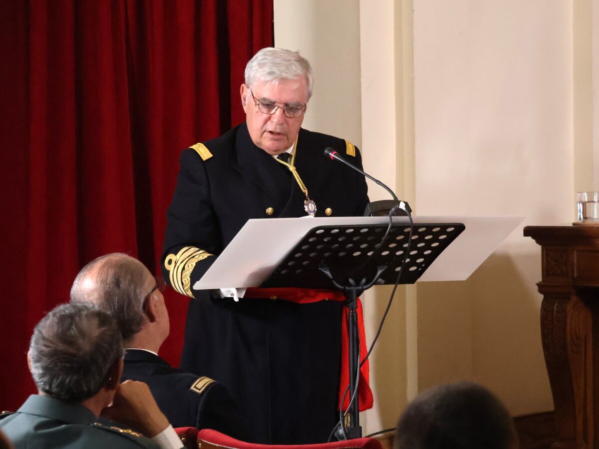 Laudatio y réplica pronunciada por D. Javier Pery Paredes